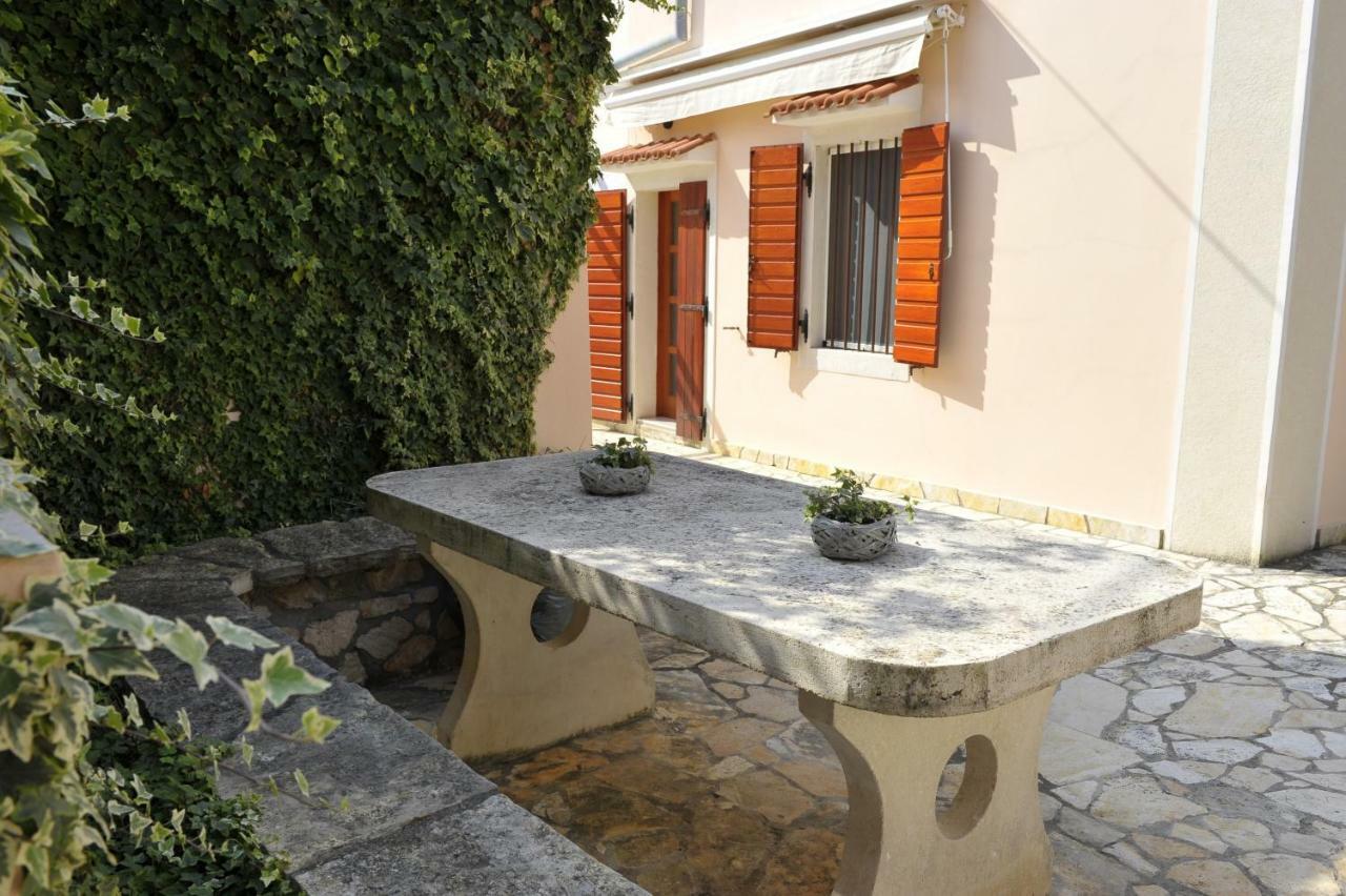 Вилла Grandpa Mate House Dragove Экстерьер фото
