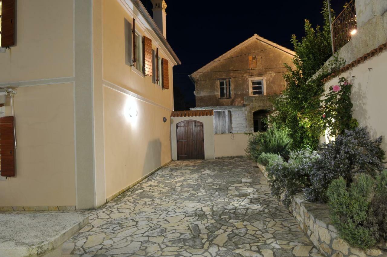 Вилла Grandpa Mate House Dragove Экстерьер фото