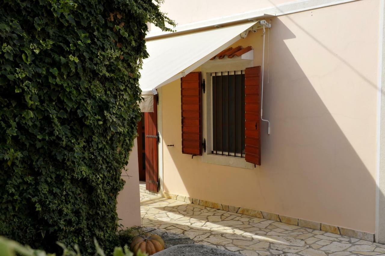 Вилла Grandpa Mate House Dragove Экстерьер фото