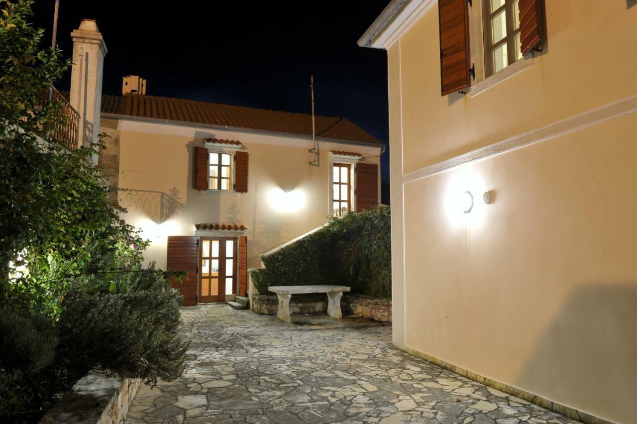 Вилла Grandpa Mate House Dragove Экстерьер фото